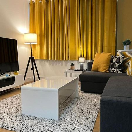 바킹 Modern And Stylish 1Bed Flat 아파트 외부 사진